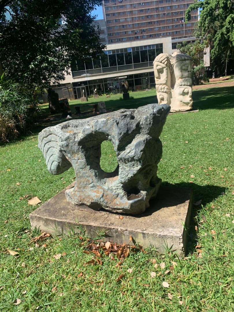 Sculpture art and urban lifestyle in Harare